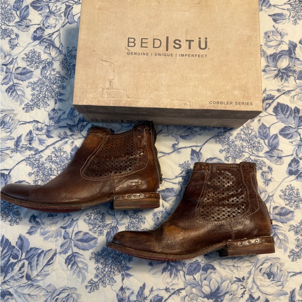 Bed Stu ankle boot loved and worn naturally distressed 9.5